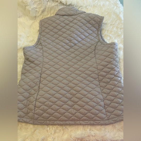Gray Quilted Vest - Picture 6 of 7